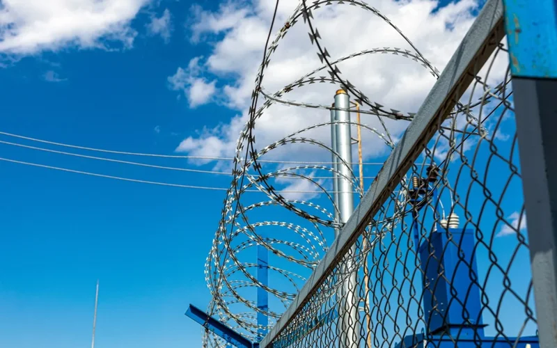 Кыргызстан расформирует все колонии-поселения