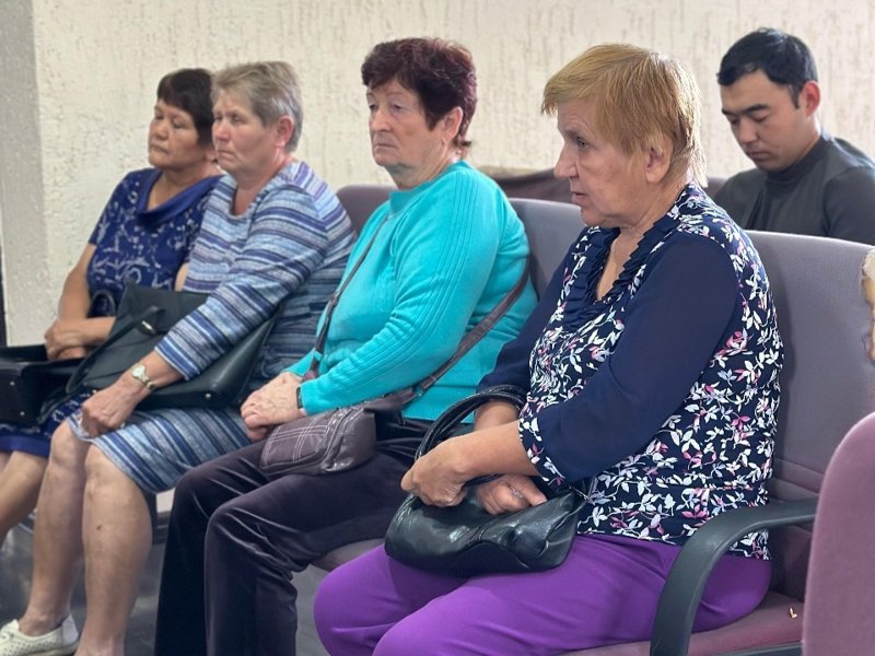 Депутаты в регионах: на что жалуются жители села Белоусовка в ВКО