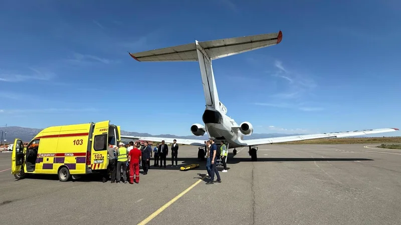 Бестеректегі жол апаты: зардап шеккен екі баланы Астанаға алып келеді 