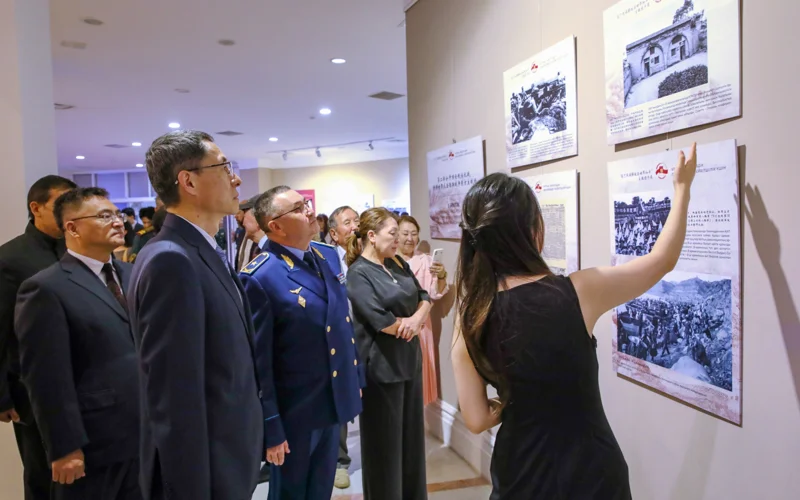 Астанада Қытайдың Жапон басқыншыларына қарсы Жеңісіне арналған фотокөрме ашылды