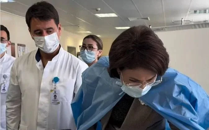 ДТП в Бестереке: глава Минздрава посетила пострадавших детей