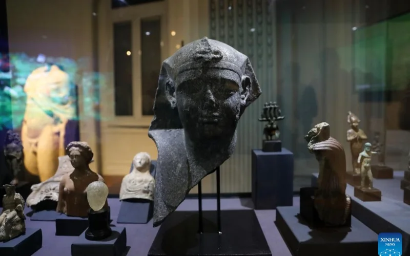 Egypt opens submerged antiquities exhibition in port city Alexandria