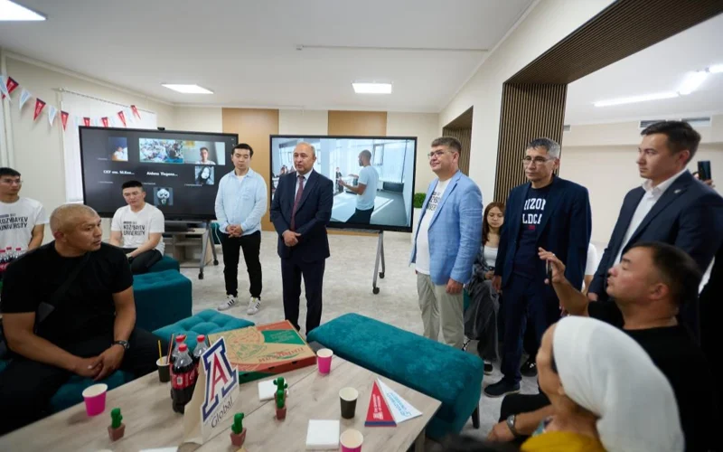 Наука без границ: первые студенты Козыбаев университета отправились в Аризону