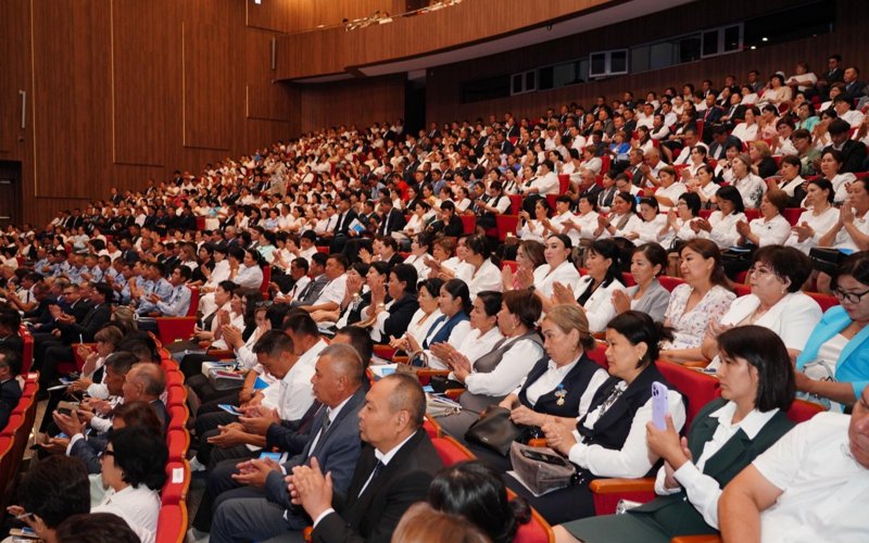 Túrkistanda dástúrli tamyz konferentsııasy ótti: jańa oqý jyly – jańa mindetter kezeńi Túrkistanda dástúrli tamyz konferentsııasy ótti: jańa oqý jyly – jańa mindetter kezeńi