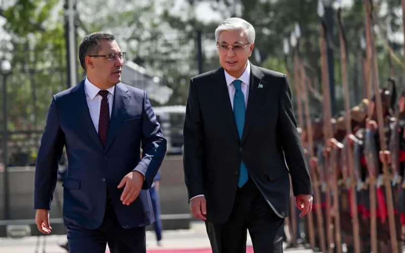 Kassym-Jomart Tokayev and Sadyr Zhaparov meet