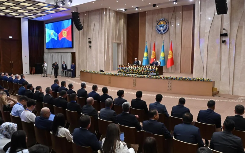 Президенттер жаһандық және аймақтық мәселелер туралы пікір алмасты