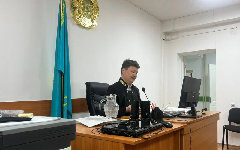 В чем обвиняют «Казахского Робин Гуда»: в Алматы зачитали обвинительный акт