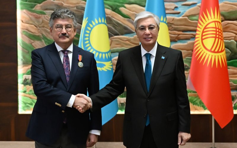 Qyrǵyzstannyń birqatar memleket jáne qoǵam qaıratkerin marapattady