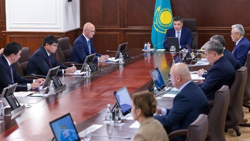 Олжас Бектенов автожолдардың сапасын арттыру жөніндегі Президент тапсырмаларының орындалу барысы туралы жиын өткізді Олжас Бектенов автожолдардың сапасын арттыру жөніндегі Президент тапсырмаларының орындалу барысы туралы жиын өткізді