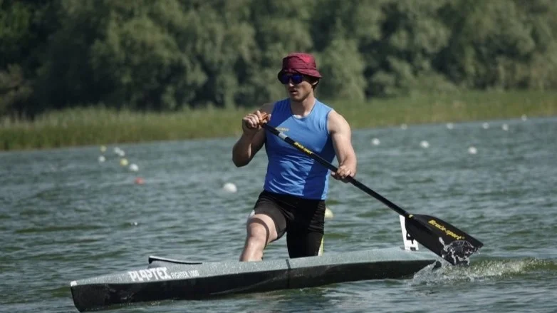 Представитель команды Казахстана по гребле на байдарках и каноэ Сергей Емельянов