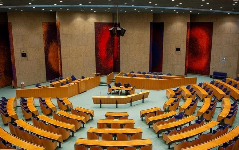 Министры в Нидерландах ушли с постов из-за спора об Израиле