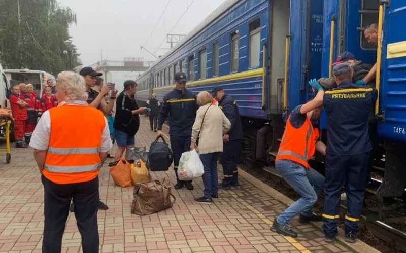 Ýkraınada 200 myńnan astam adam evakýatsııaǵa muqtaj