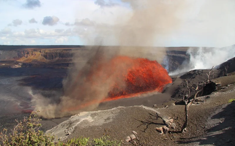 На Гавайях снова «проснулся» вулкан