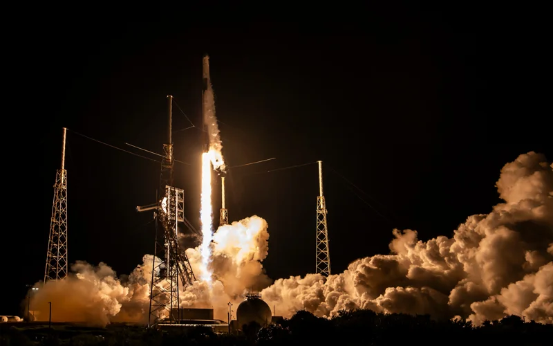 SpaceX запустила космический корабль для пополнения запасов NASA