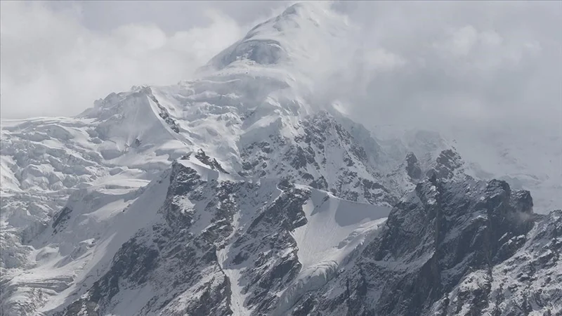 Nepalese mountaineer becomes first to scale 50 ascents above 8000m