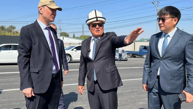 Osh qalasynda qazaqtyń uly aqyny Abaı Qunanbaıulynyń qurmetine kóshe ataýy berilip, eskertkish ornatylady Osh qalasynda qazaqtyń uly aqyny Abaı Qunanbaıulynyń qurmetine kóshe ataýy berilip, eskertkish ornatylady