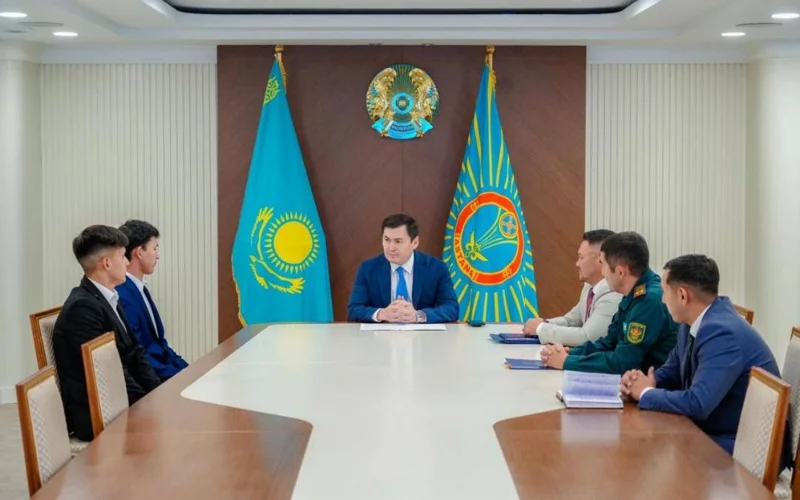 Астанада мерзімді әскери қызметін аяқтаған сарбаздарға білім гранты табысталды
