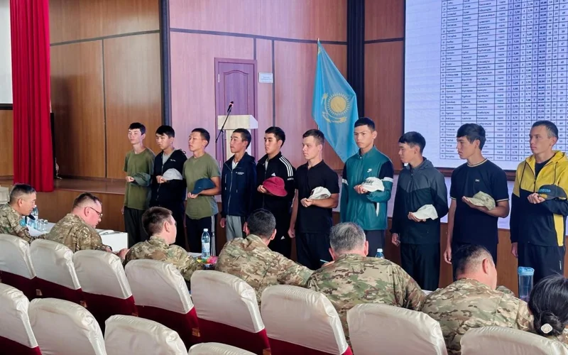 Свыше 1700 абитуриентов зачислены в военные вузы Минобороны Казахстана