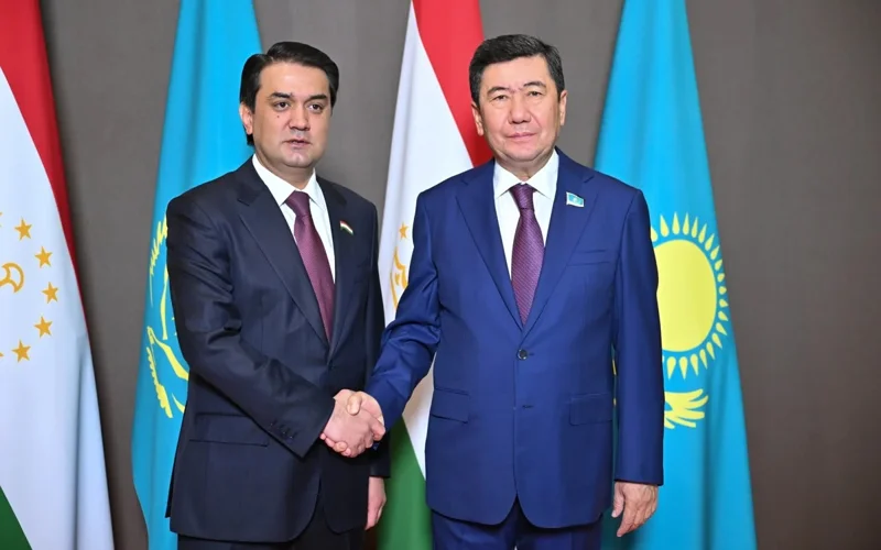 Kazakh Majilis Speaker, Tajik Majlisi Milli Chair meet in Astana