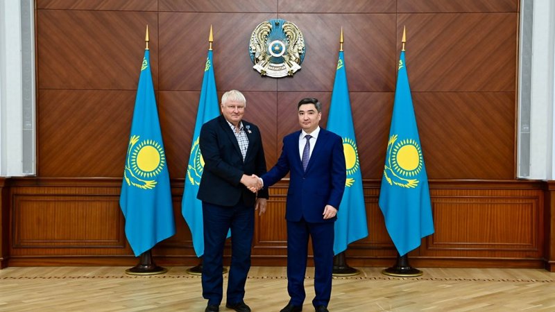 Заслуженным шахтерам вручили госнаграды от имени Президента о