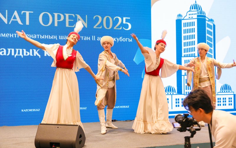 Маулен Ашимбаев открыл финал республиканского шахматного турнира «Senat Open» Маулен Ашимбаев открыл финал республиканского шахматного турнира «Senat Open»