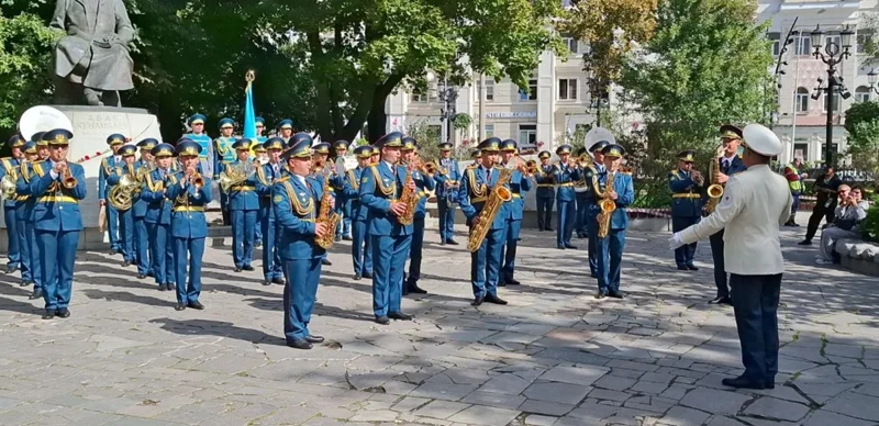 Central Military Band of Kazakhstan performs in Moscow