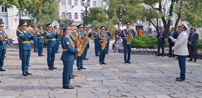 Central Military Band of Kazakhstan performs in Moscow Central Military Band of Kazakhstan performs in Moscow
