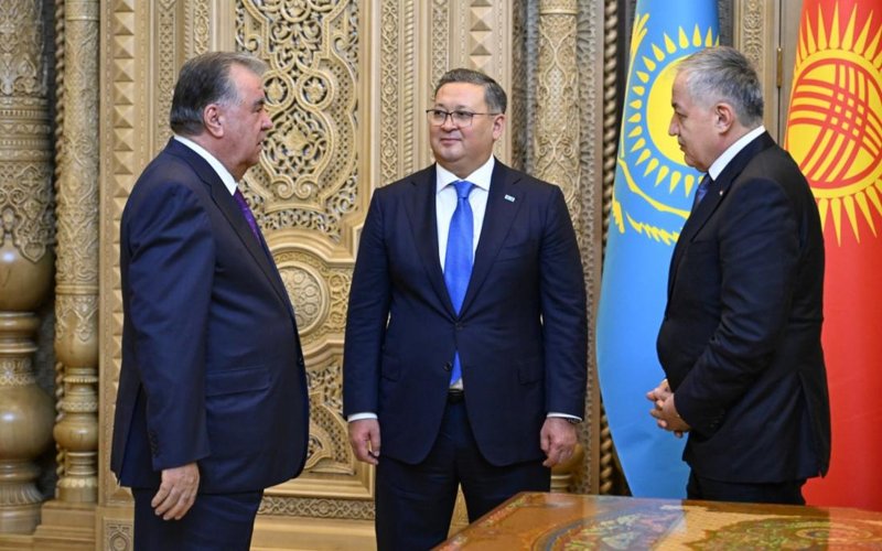 Тәжікстан Президенті Қазақстан СІМ басшысын қабылдады Тәжікстан Президенті Қазақстан СІМ басшысын қабылдады