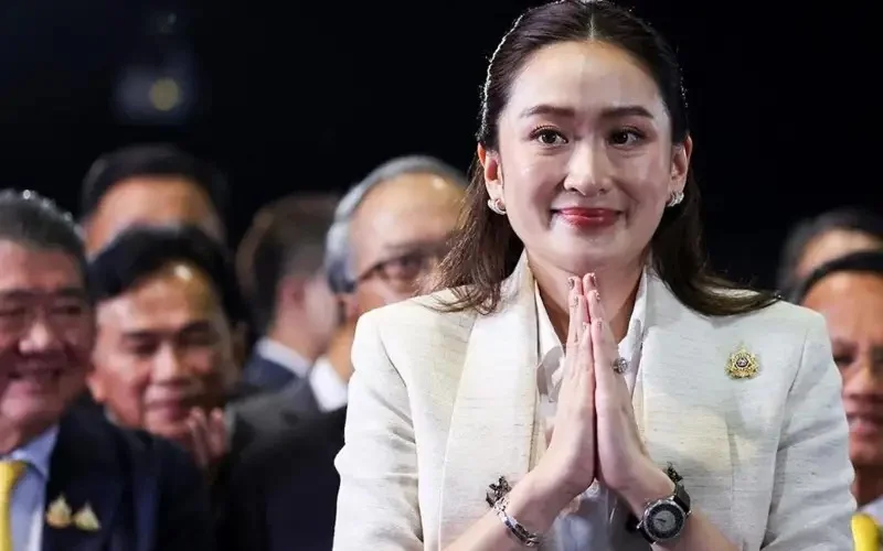 Суд отправил в отставку премьер-министра Таиланда