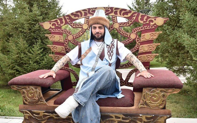 Silk Way Star contestants congratulate Kazakhstan on Constitution Day 