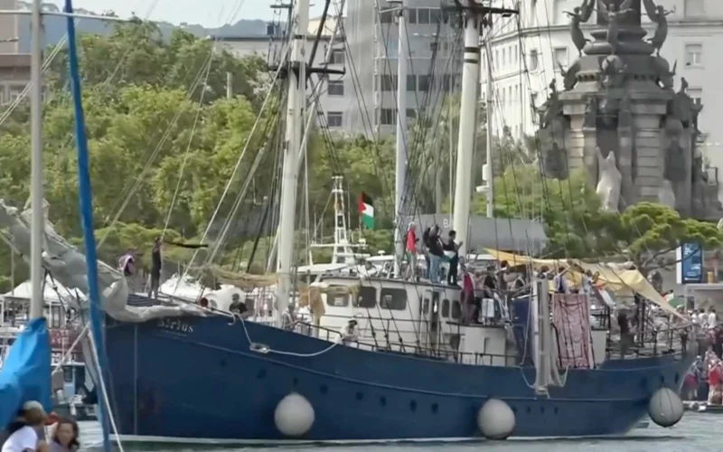 Флотилия "Глобал Сумуд" с гуманитарной помощью для Газы вернулась в порт Барселоны