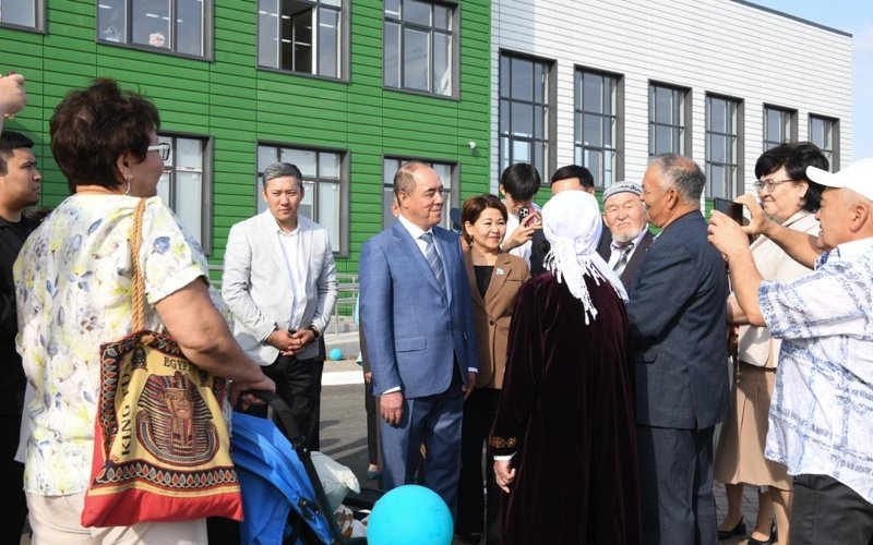 Батыс Қазақстанда келешек мектебі есігін айқара ашты Батыс Қазақстанда келешек мектебі есігін айқара ашты