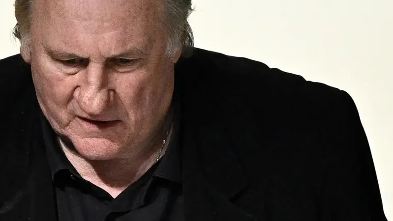  Жерар Депардье 