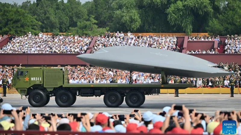 Ядерная триада, танки нового поколения: что показали на параде в Пекине