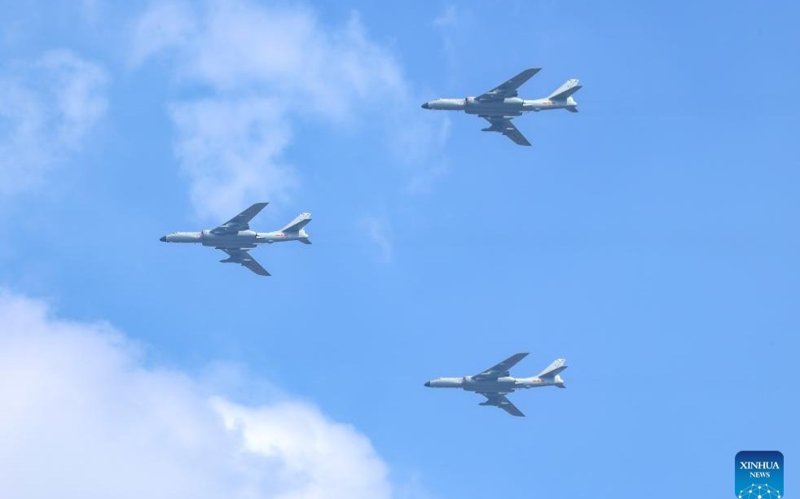 Ядерная триада, танки нового поколения: что показали на параде в Пекине