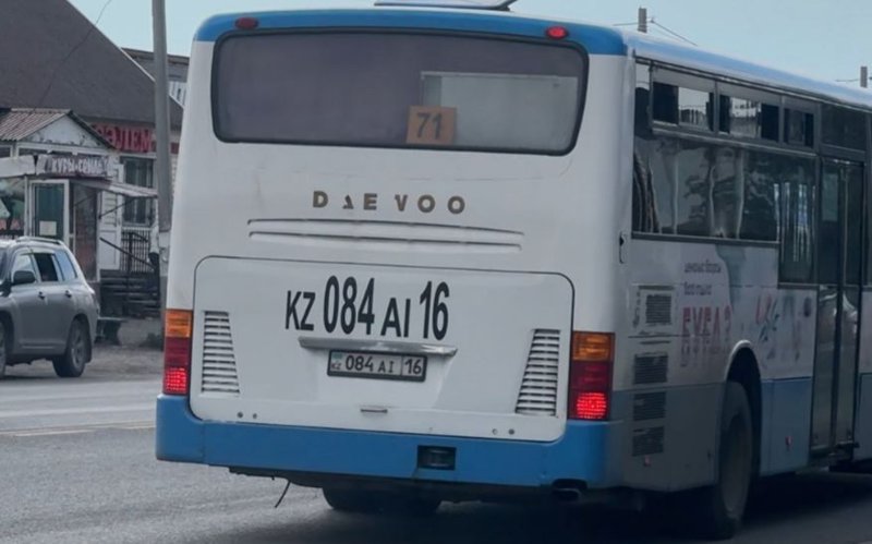 avtobýs