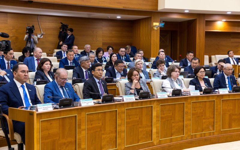Олжас Бектенов AMANAT партиясы фракциясының кеңейтілген жиынына қатысты Олжас Бектенов AMANAT партиясы фракциясының кеңейтілген жиынына қатысты