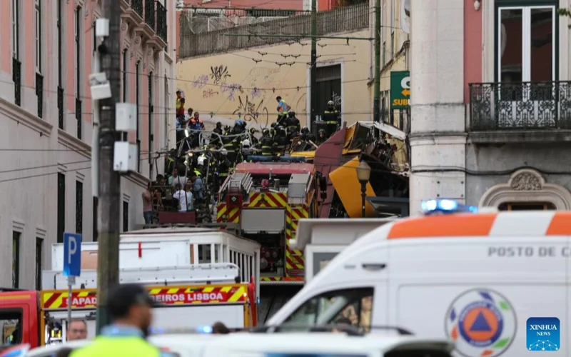 Lisbon's Gloria Funicular derails, leaving 15 dead, 18 injured