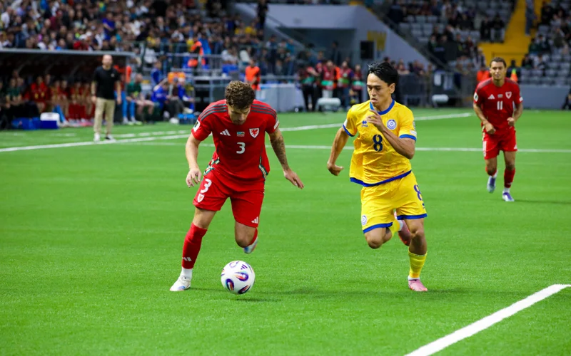 Казахстан уступает сборной Уэльса после первого тайма