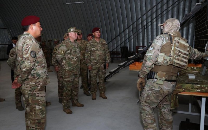 Министр обороны Казахстана проверил боевую готовность Шымкентского гарнизона