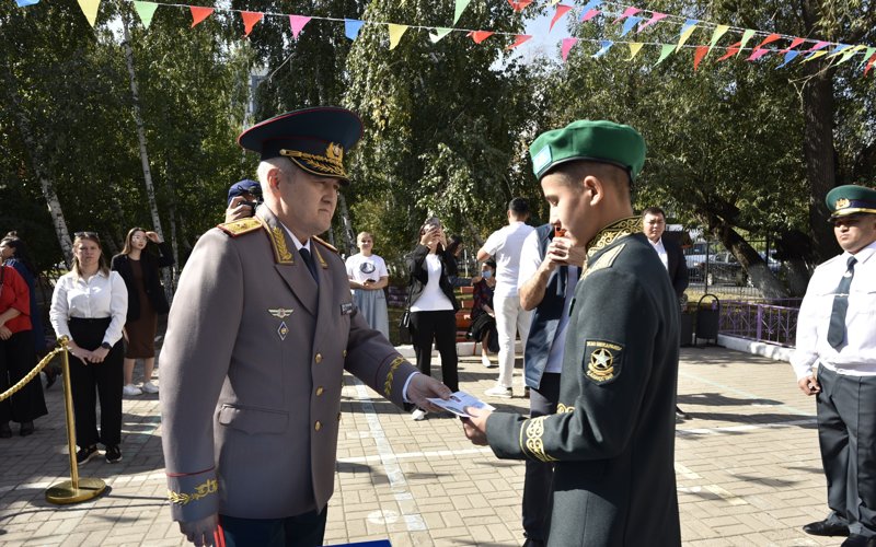 В Астане открыли военно-патриотический класс «Жас шекарашы» В Астане открыли военно-патриотический класс «Жас шекарашы»