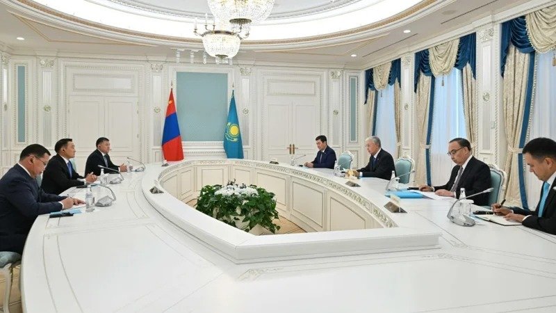 President Kassym-Jomart Tokayev meets Mongolia’s Parliament Chairman Dashzegve Amarbayasgalan at Akorda