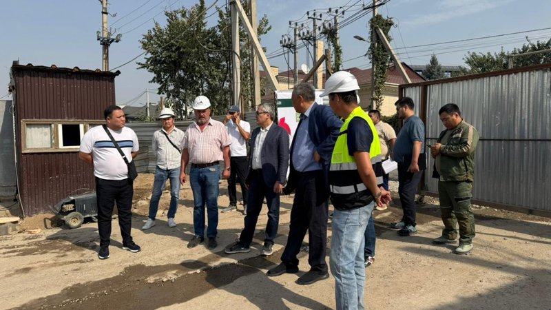 Школы, детсады и поликлиники: акимат проверил строящиеся соцобъекты в одном из районов Алматы  р