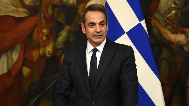 Grekııanyń premer-mınıstri salyqty jappaı qysqartý týraly habarlady