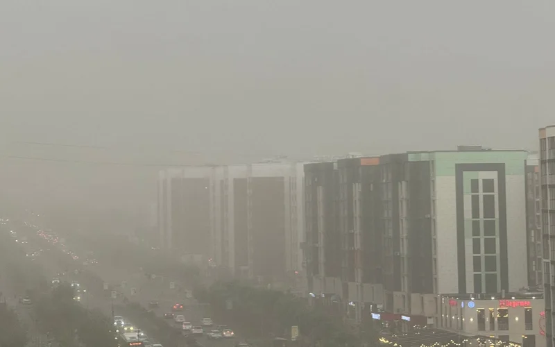 Пыльная буря накрыла Алматы