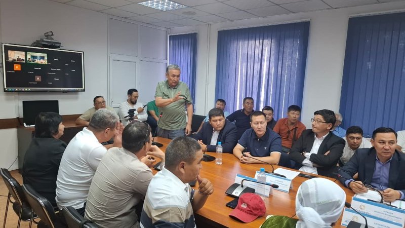 Ақтөбеде жерасты суын рұқсатсыз пайдаланып отырған шаруаларға айыппұл салынды