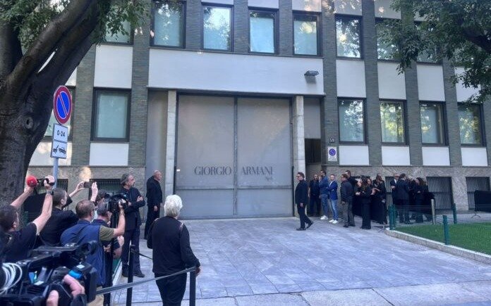 Армани похоронят 8 сентября в семейном склепе под Пьяченцей