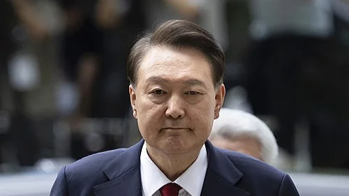 Экс-президент Южной Кореи в восьмой раз отсутствует на слушании по делу о мятеже