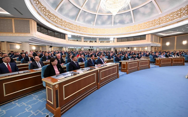 Ішкі және сыртқы нарықта бәсекеге қабілетті өнім шығару жұмысы жүйесіз жүргізіліп жатыр — Мемлекет басшысы