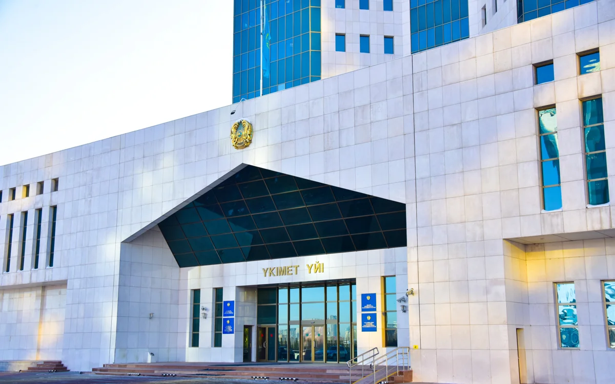 Резеңке қуыршақтарды сиқытқанда ер адамдар не сезінеді?